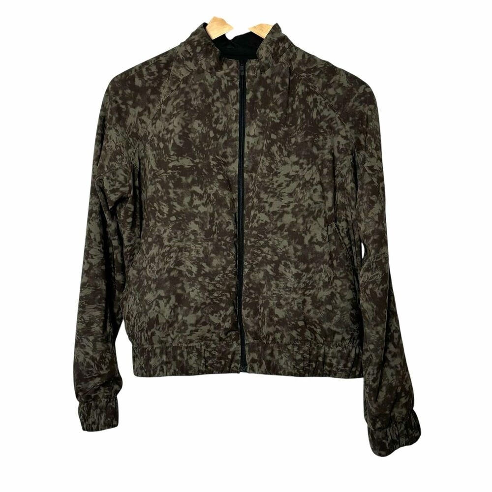 Lululemon Bombs Away Jacket *Black/Summer Shade Medium Olive Dark - Picture 8 of 13